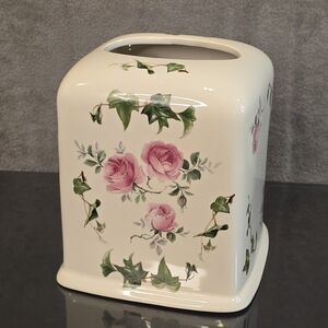Vtg Crownford Made In England Ceramic Rose & Ivy Tissue Box Cover Cottage Core